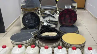 Mersin'de duvar saatlerinin arkasına gizlenmiş devasa uyuşturucu sevkiyatı yakalandı