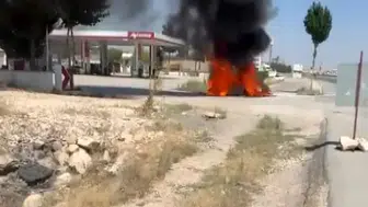 Gaziantep yolunda seyir halindeki otomobil bir anda yandı