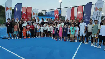 Kahramanmaraş’ta kortun tozunu attıran tenis turnuvası sona erdi