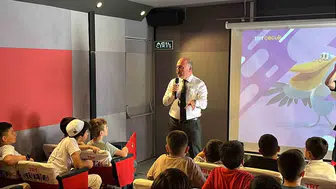 Çorum’daki tır çocuklara sinema salonu oldu