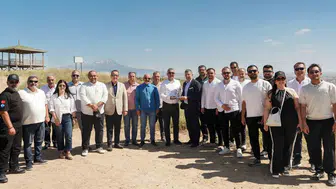 Kâmil Koç 100’üncü yaşını Aksaray’da fidan dikerek kutladı