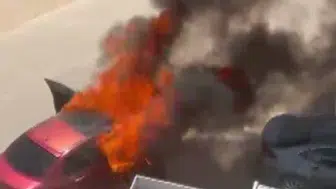Elbistan’da seyir halindeki otomobil bir anda alevlere teslim oldu