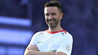 Süper Lig'in efsane ismi yuvaya döndü: Gökhan Gönül teknik ekibe katıldı