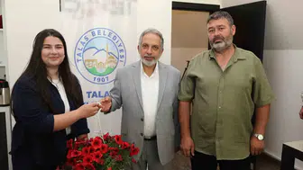 Kayseri'deki çiçek şenliğinin en iyi fotoğrafları ödüllendirildi