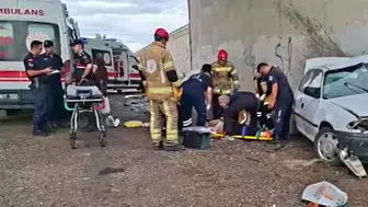 Feci kaza: 3 can kaybı, olay yerinden geçen doktordan mucize müdahale