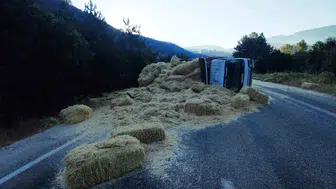 Bolu Mudurnu yolunda iki kamyon çarpıştı