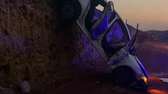 Bingöl yolundaki çukur kazasında iki kişi yaralandı