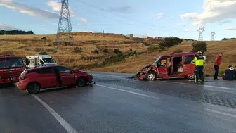 Bilecik yolunda hatalı viraj kazası 4 kişi yaralandı