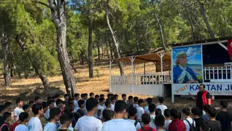 Dalyan kıyılarında gençlerden çevre seferberliği
