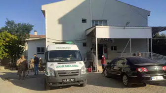 Mazıdağı yolunda kaza Otomobil kuleye çarptı