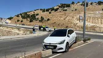 Adıyaman'da deprem konutları yolunda kaza