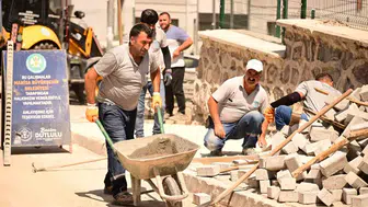 Akgedik sakinlerinin yol çilesi bitiyor
