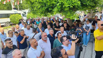Adana’da servisçiler yeni S plaka ihalesine karşı sokağa indi