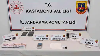 Kastamonu jandarmasından zehir tacirlerine eş zamanlı operasyon