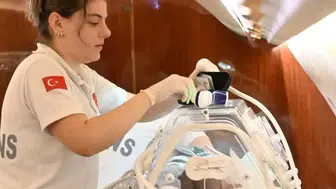 Şırnak'taki 4 aylık bebeğin hayat mücadelesi İstanbul'da devam edecek