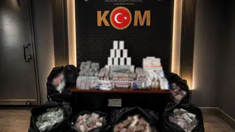 Fatih’te merdiven altı ilaç baskını