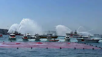 Denizlerdeki 100 yıllık bağımsızlığımızı İstanbul Boğazı’nda kutladık