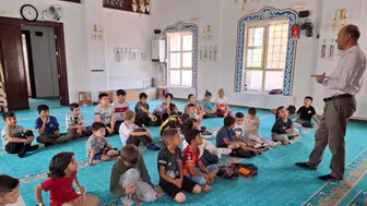 Çocuklara sigaranın zararları camide anlatıldı