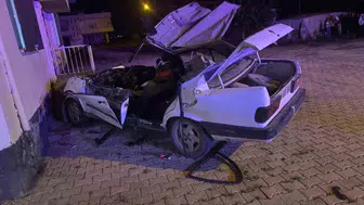 Kızıltepe yolunda otomobil ve traktör kazası 4 yaralı