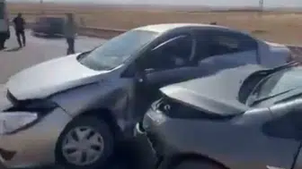 Silvan yolunda otomobiller çarpıştı İki yaralı var