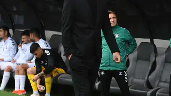 Altay'da yönetim krizi sahaya indi