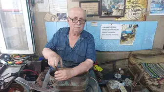 Manisa'da bir ömür teneke sesleri arasında geçti