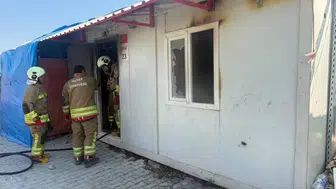 Antakya’da bir konteyner kentte korkutan yangın