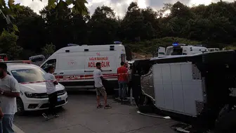 Beykoz Riva yolunda iki araç çarpıştı 7 yaralı