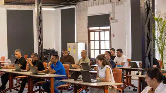 İzmir Büyükşehir Belediyesi çalışanlarına yapay zeka eğitimi veriyor