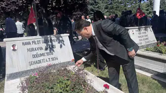Kayseri'de şehitlikte duygusal anlar