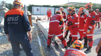 Balıkesir İtfaiyesi Türkiye'nin en donanımlı beşinci ekibi oldu