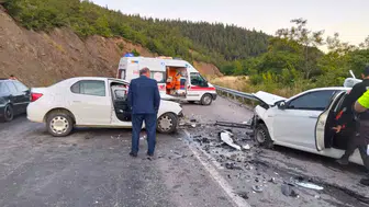 Kastamonu yolunda iki araç çarpıştı
