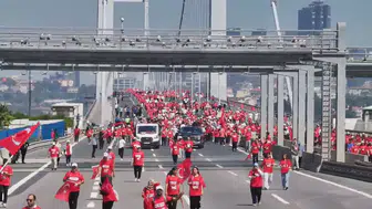 15 Temmuz yürüyüşü köprüde gerçekleşti
