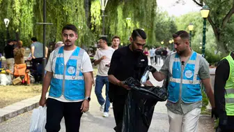 Gençlerden Eskişehir parklarına temizlik desteği