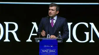 Dijital esaretin ayak sesleri: Selçuk Bayraktar'dan modern dünyaya sert uyarı