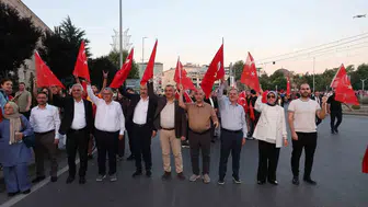 Kayseri meydanında 15 Temmuz nöbeti
