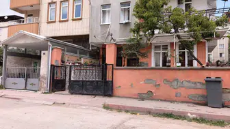 İnegöl'de demir kapı faciası 3 yaşındaki çocuk ağır yaralandı