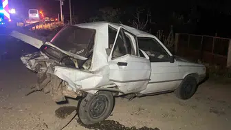 Karaman'da akşam trafiğinde çarpışma 2 sürücü hastanelik oldu