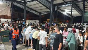 Seydikemer yangınında halk ve firmalar ekipler için seferber oldu