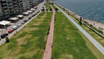 İzmir Kordon kavurucu sıcaklara teslim oldu