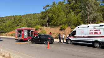 Fethiye yolunda kafa kafaya çarpışma Bir ölü iki yaralı