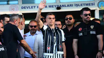 Beşiktaş'ın yeni yıldızı Leandro Trossard İstanbul'a iniş yaptı
