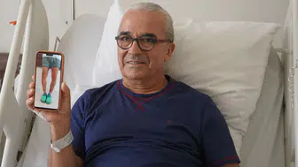 Tiyatrocu Sabri Özmener robotik cerrahiyle diz ağrılarına veda etti
