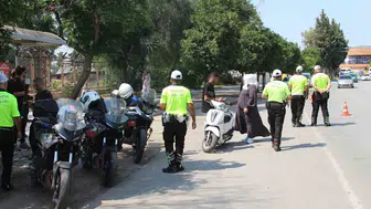 Adana trafiğinde kask bahanesi ceza kesilmesine engel olmadı
