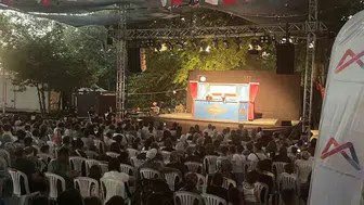 Mersin'de tiyatro sahnesi 13 ilçeye taşındı
