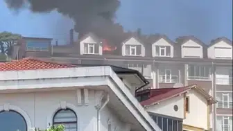 Gerede'de apartman çatısını yangın sardı