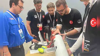 Düzce Üniversitesi öğrencileri roket yarışmasında dünya şampiyonu oldu