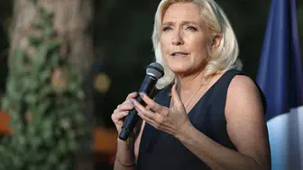Marine Le Pen 2027 seçimleri için adaylık düğmesine bastı
