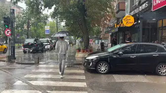 Kocaeli’de öğle vakti gelen sağanak şehri teslim aldı