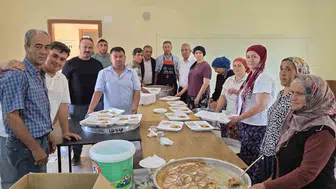 Gördes Beğel Mahallesi'nde geleneksel köy hayrı binlerce kişiyi buluşturdu